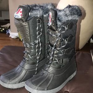 Brand New Pajar Snowboots